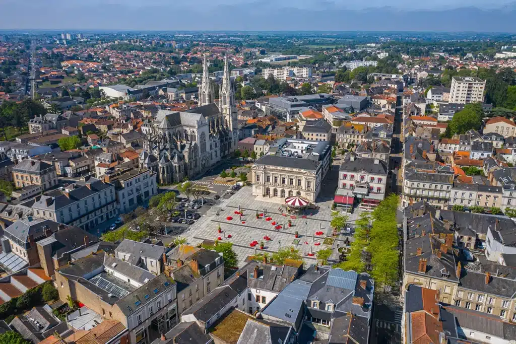 Vue aérienne du centre-ville de Cholet