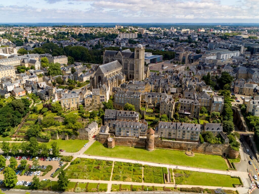 Vue aérienne de la Cité Plantagenêt, au Mans