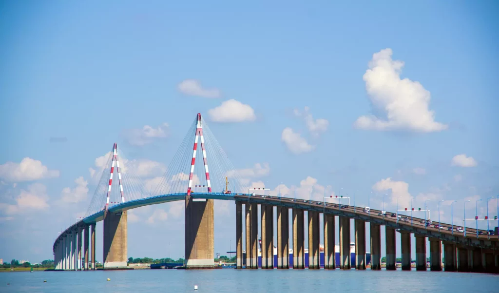 Pont de Saint-Nazaire au-dessus de la Loire