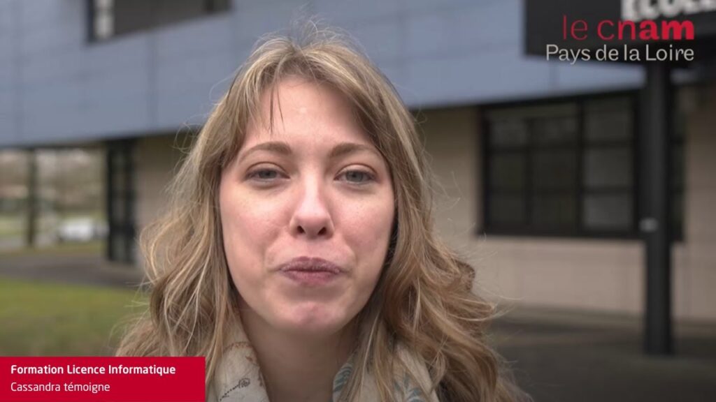 Cassandra, en licence informatique, témoigne en vidéo